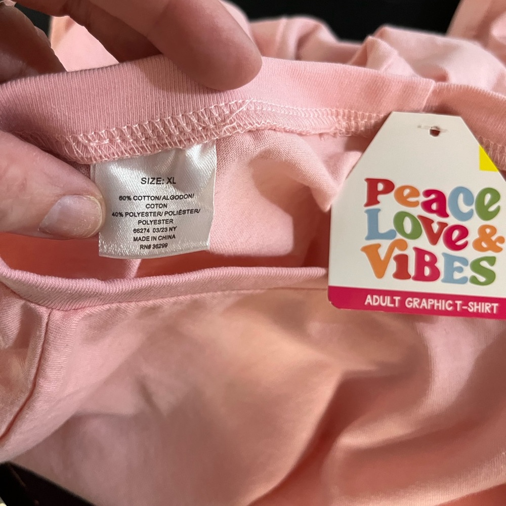 Happiness, Peace, & Love tee - Picture 5 of 7